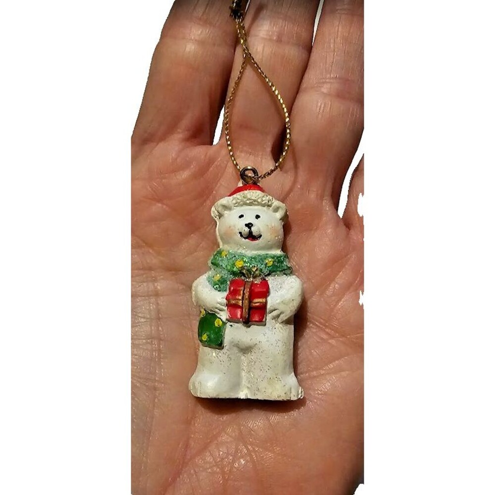 MINIATURE POLAR BEAR WITH PRESENT 2" ORNAMENT UNBRANDED Hand Painted